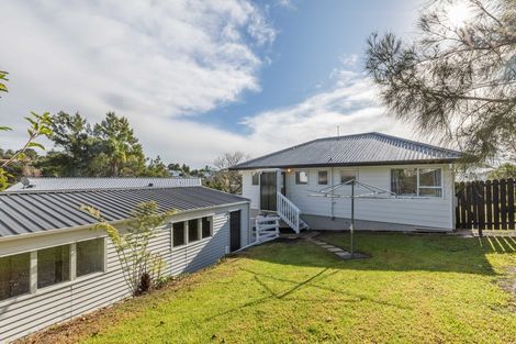Photo of property in 24 Lilburn Crescent, Massey, Auckland, 0614