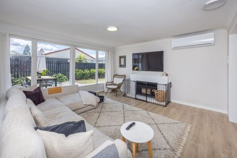 Photo of property in 8 Williams Place, Fairfield, Hamilton, 3214