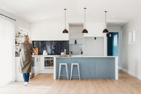 Photo of property in 4 Te Taniwha Road, One Tree Point, 0118