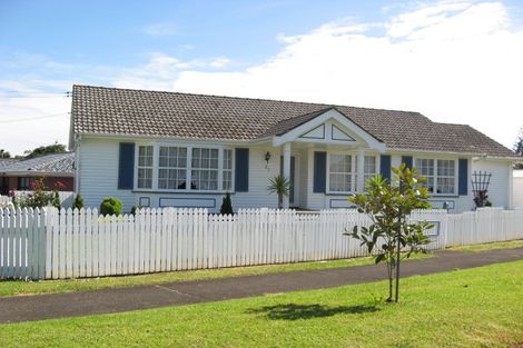 Photo of property in 27 Miro Road, Mangere Bridge, Auckland, 2022