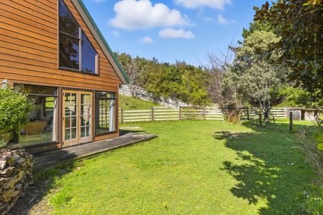Photo of property in 345 Mazengarb Road, Paraparaumu, 5032