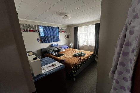 Photo of property in 2a Robson Street, Stokes Valley, Lower Hutt, 5019