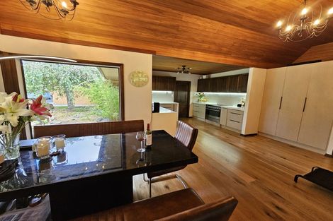 Photo of property in 18 Kaipara Road, Papakura, 2582