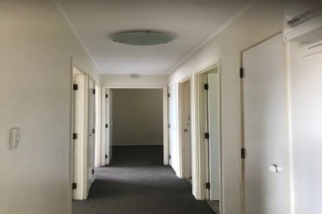 Photo of property in 2/10 Waratah Street, Birkenhead, Auckland, 0626