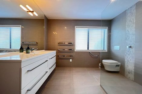 Photo of property in 1/17 Milford Road, Milford, Auckland, 0620