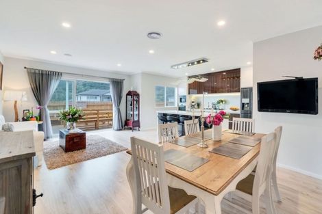 Photo of property in 51 Admirals Court Drive, Greenhithe, Auckland, 0632