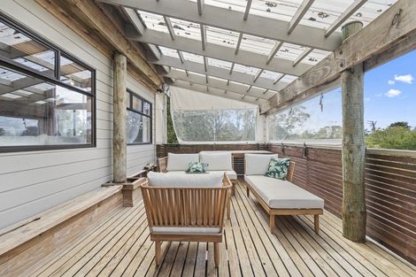 Photo of property in 12 Kaitake Place, Oakura, 4314