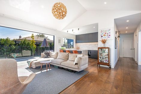Photo of property in 65 Stanley Avenue, Palmerston North, 4414