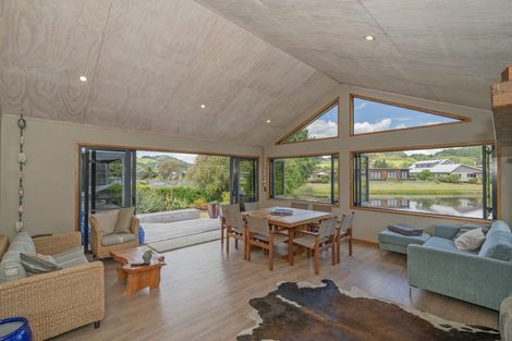 Photo of property in 13 Martin Place, Cooks Beach, Whitianga, 3591