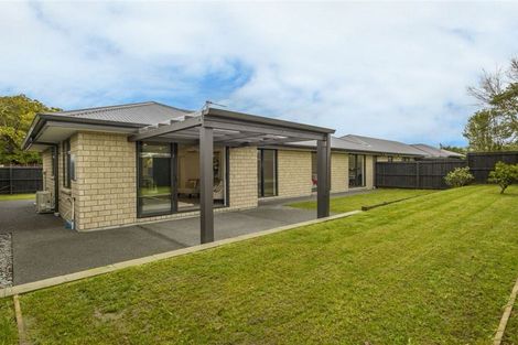 Photo of property in 1/7 Arosa Place, Parklands, Christchurch, 8083