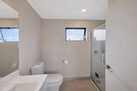 Photo of property in 4/89 Hobsonville Point Road, Hobsonville, Auckland, 0616