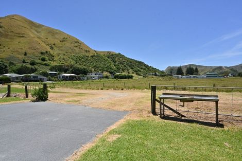 Photo of property in 6 Argyle Street, Mahia, 4198