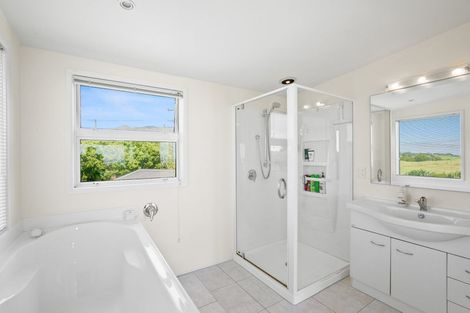 Photo of property in 1532 Carrington Road, Hurworth, New Plymouth, 4371