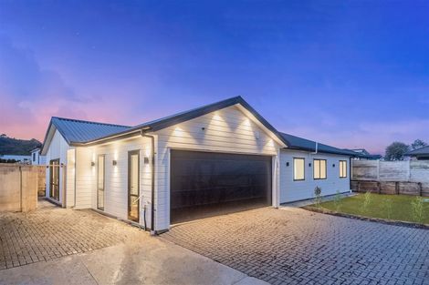 Photo of property in 20 Lewis Younie Road, Kumeu, 0810