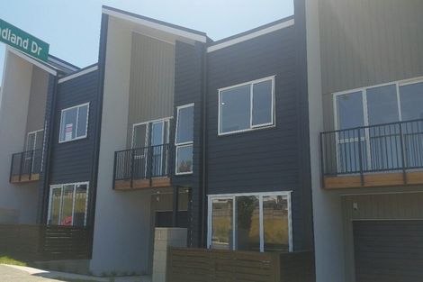 Photo of property in 2b Makura Road, Long Bay, Auckland, 0630