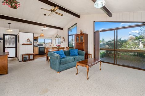 Photo of property in 34 Neri Crescent, Pomare, Rotorua, 3015