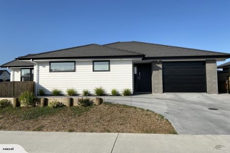 Photo of property in 2 Monaro Place, Papamoa, 3118