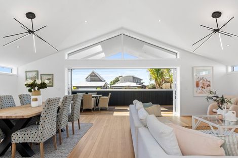 Photo of property in 112 Karewa Parade, Papamoa Beach, Papamoa, 3118