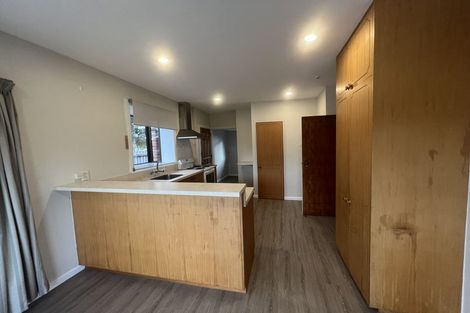 Photo of property in 32 Avonhead Road, Avonhead, Christchurch, 8042