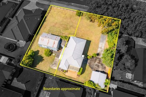 Photo of property in 122 Matua Road, Huapai, Kumeu, 0810