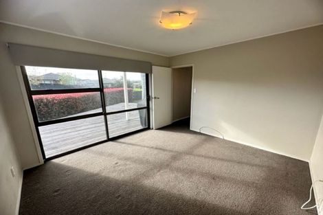 Photo of property in 2/40 Mirrabooka Avenue, Botany Downs, Auckland, 2010