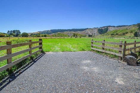 Photo of property in 51 Gladstone Road, Levin, 5571