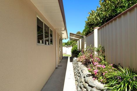 Photo of property in 5 Norfolk Way, Welcome Bay, Tauranga, 3112
