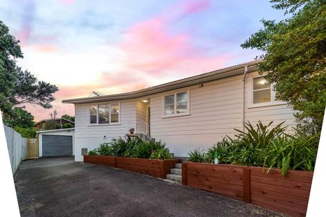 Photo of property in 1/37 Roberts Road, Glenfield, Auckland, 0629