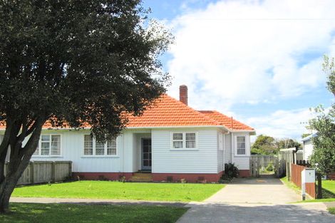 Photo of property in 1 Meuli Street, Gonville, Whanganui, 4501