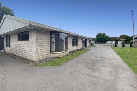 Photo of property in 182 Waimairi Road, Ilam, Christchurch, 8041