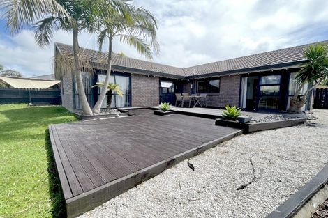 Photo of property in 22 Davington Way, Burswood, Auckland, 2013