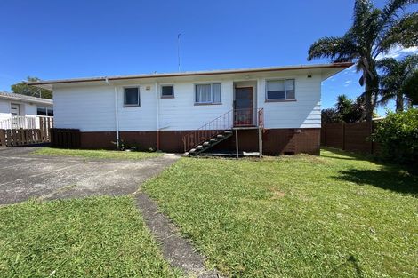 Photo of property in 60 Casuarina Road, Half Moon Bay, Auckland, 2012