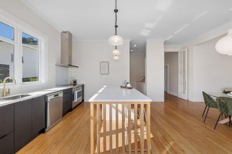 Photo of property in 95b Waikawa Road, Picton, 7220