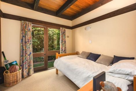 Photo of property in 105 Oriel Avenue, Tawa, Wellington, 5028