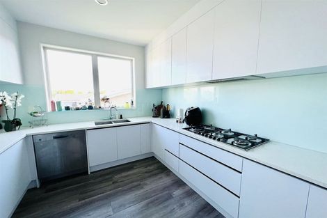 Photo of property in 1 Nephrite Lane, Henderson, Auckland, 0610