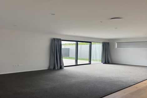Photo of property in 25 Cassin Place, Taradale, Napier, 4112