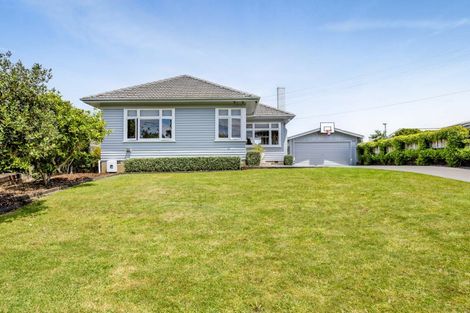 Photo of property in 9 Omata Road, Westown, New Plymouth, 4310