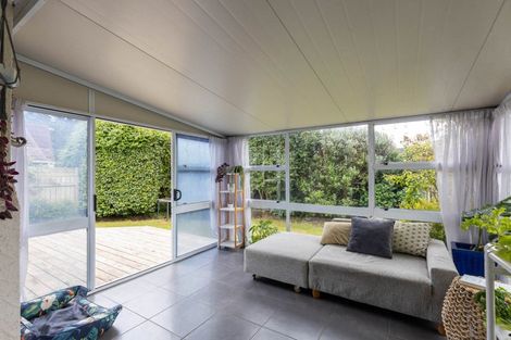 Photo of property in 10 Wallath Road, Westown, New Plymouth, 4310