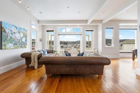 Photo of property in 17 Austin Street, Mount Victoria, Wellington, 6011