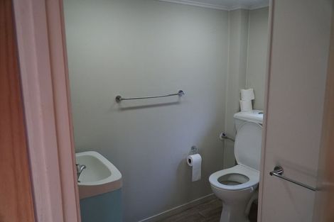 Photo of property in 73 Tindalls Bay Road, Tindalls Beach, Whangaparaoa, 0930