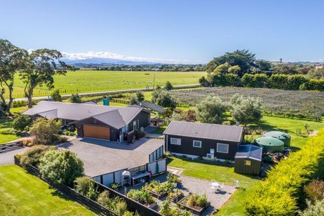 Photo of property in 1 Campbell Drive, Martinborough, 5711