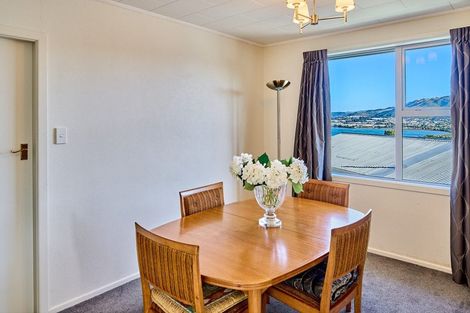 Photo of property in 54 Gloaming Hill, Titahi Bay, Porirua, 5022