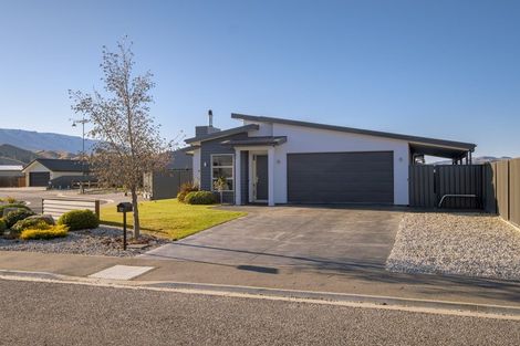 Photo of property in 12 Magnetic Place, Cromwell, 9310