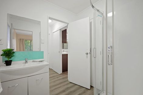 Photo of property in 2/17 Weetman Drive, Browns Bay, Auckland, 0630