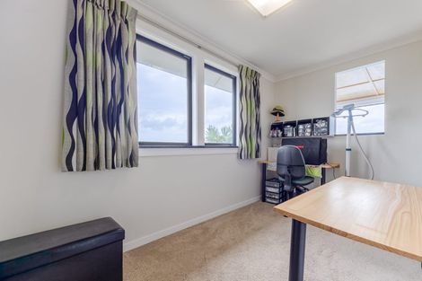 Photo of property in 79b Golf Road, Paraparaumu Beach, Paraparaumu, 5032