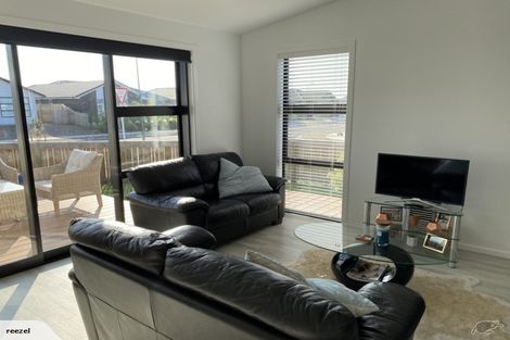 Photo of property in 2 Monaro Place, Papamoa, 3118