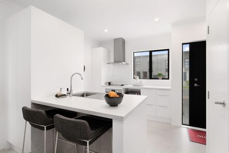 Photo of property in 11 Kitea Place, Mangere, Auckland, 2022