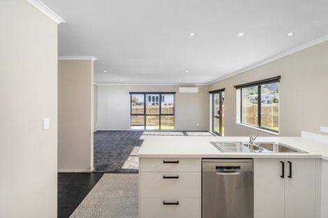 Photo of property in 10 Carrick Robertson Place, Waihi, 3610