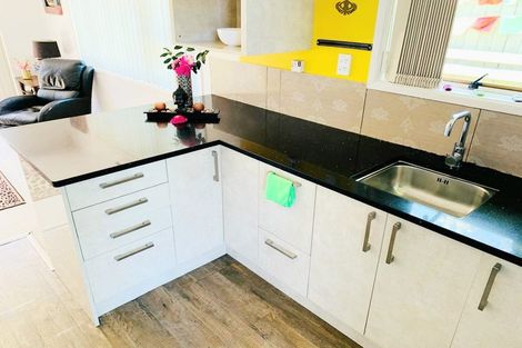 Photo of property in 42a Trentham Road, Papakura, 2110