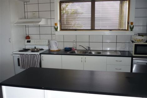 Photo of property in 31 Sunset Road, Totara Vale, Auckland, 0632